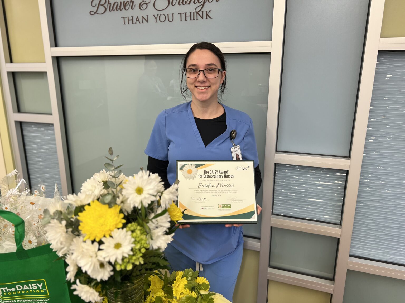 Sgmc Recognizes Messer With Daisy Award For Extraordinary Nursing